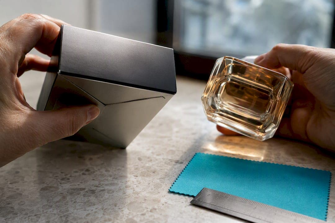 60 Second Perfume Batch Code Check: 4 Steps and Top Decoders
